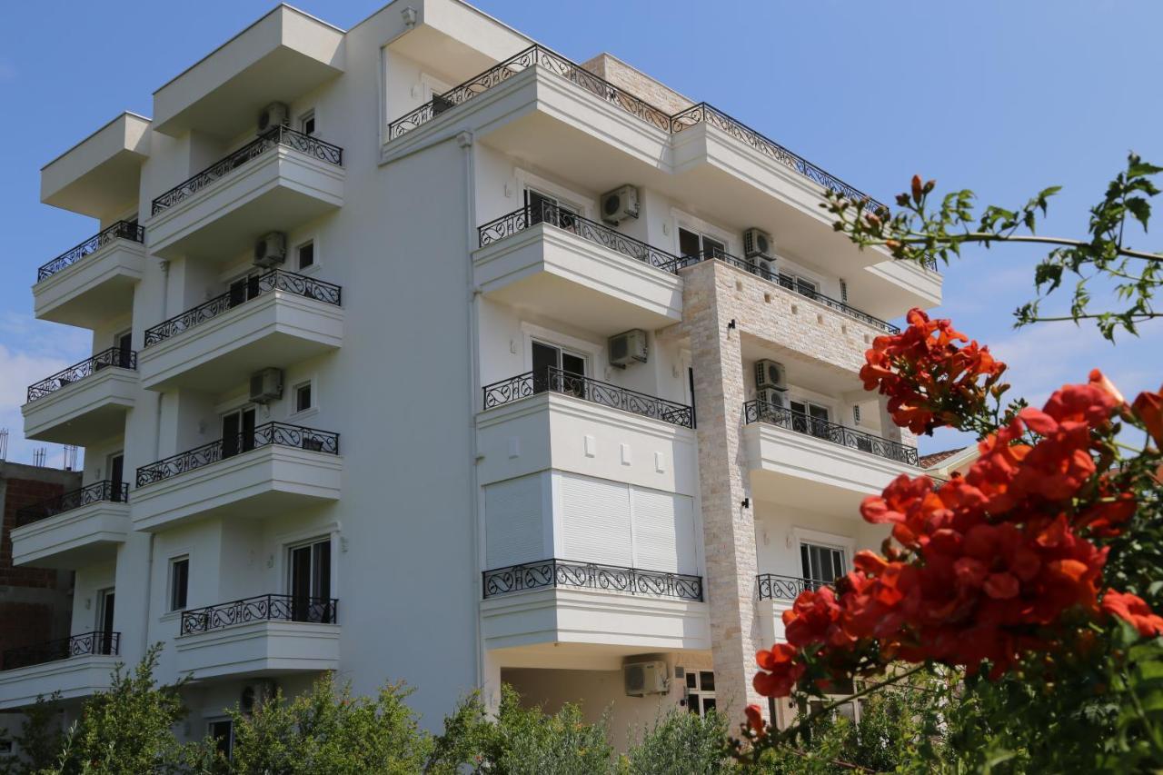 Metropolis Ξενοδοχείο Ούλτσιν Εξωτερικό φωτογραφία