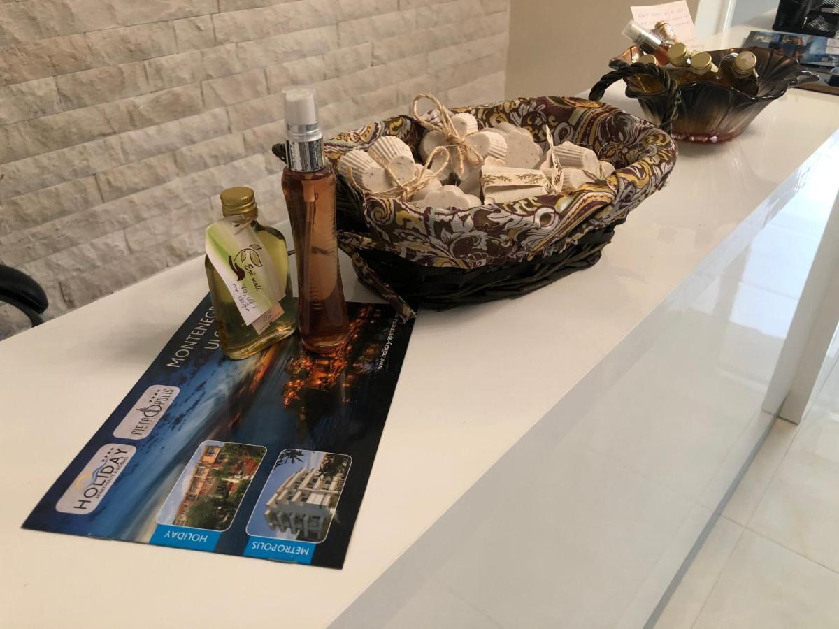 Metropolis Ξενοδοχείο Ούλτσιν Εξωτερικό φωτογραφία