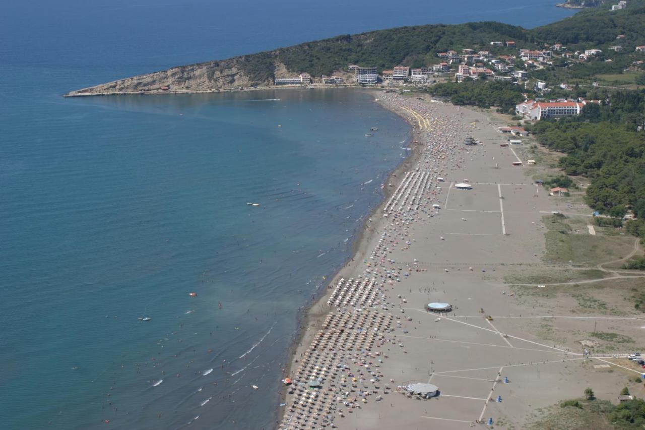 Metropolis Ξενοδοχείο Ούλτσιν Εξωτερικό φωτογραφία