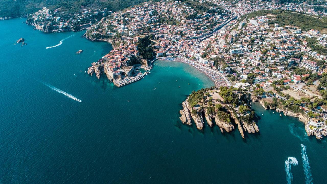 Metropolis Ξενοδοχείο Ούλτσιν Εξωτερικό φωτογραφία